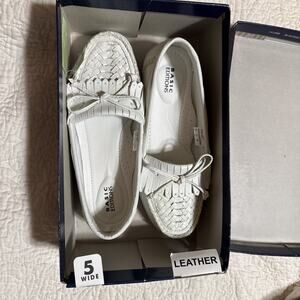 basic editions loafers white 5W New